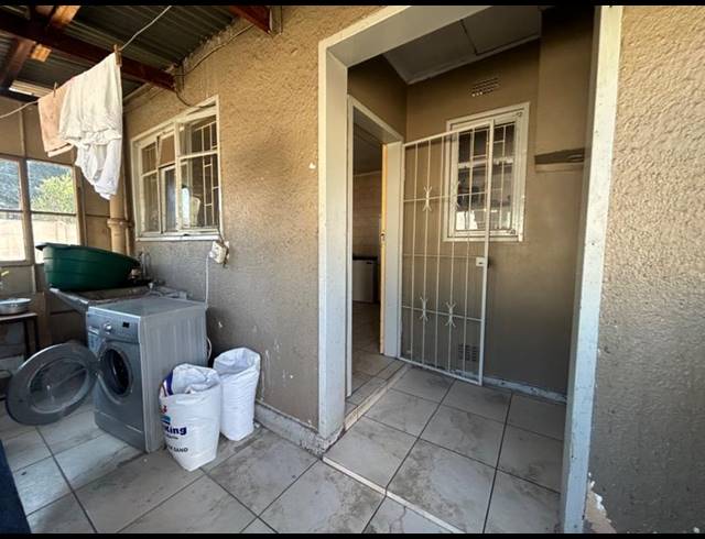 5 BEDROOM HOUSE FOR SALE IN VANDERBIJLPARK CW 3